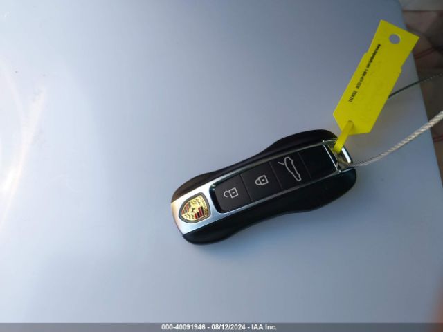 WP0AB2A71PL130190 Porsche Panamera 4s
