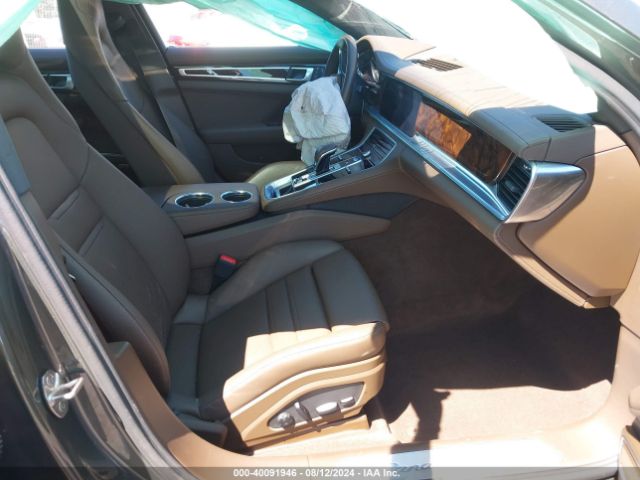 WP0AB2A71PL130190 Porsche Panamera 4s