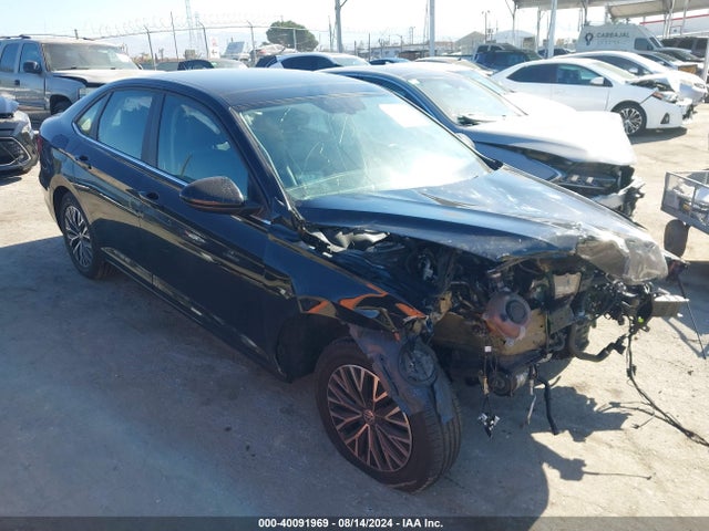 2019 3VWCB7BU5KM161957 main image