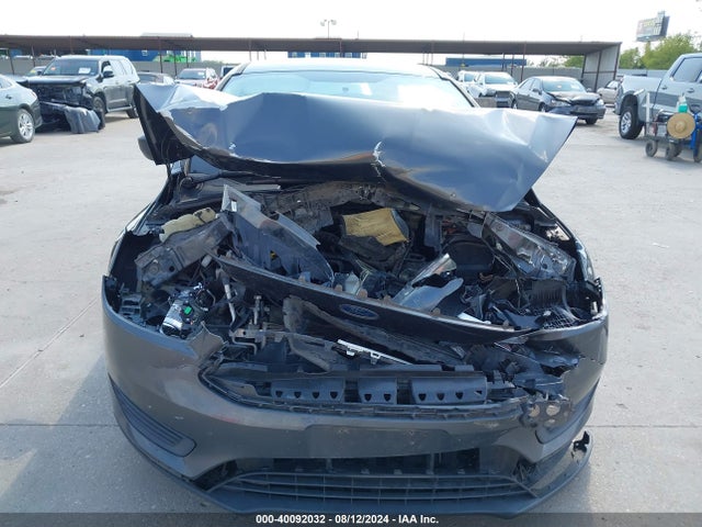 Ford FOCUS S 2016 1FADP3E29GL281481 Image 12