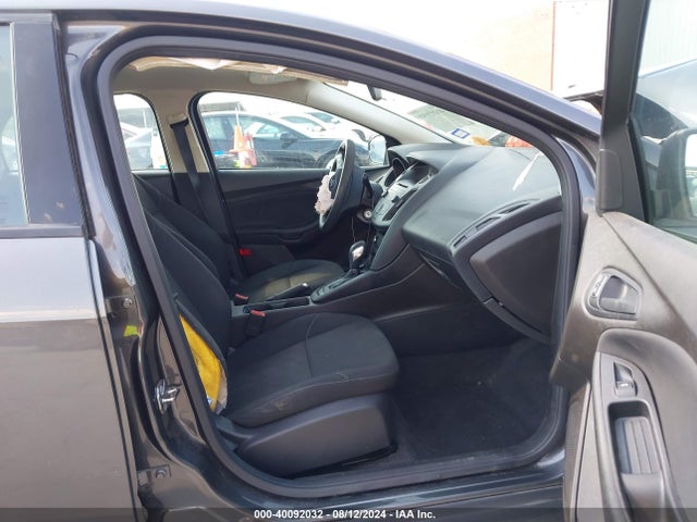 Ford FOCUS S 2016 1FADP3E29GL281481 Image 5