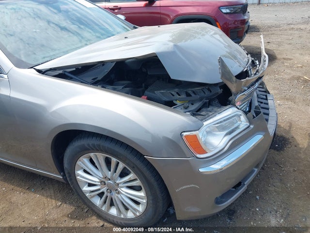 2C3CCAKG9EH194376 Chrysler 300c Awd