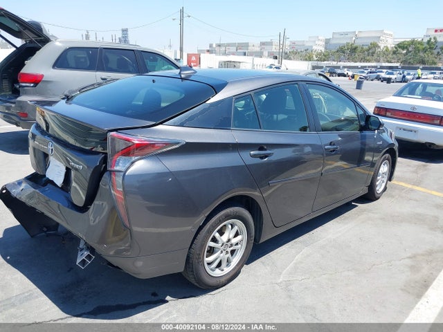 Toyota Prius Two 2018 JTDKBRFU3J3586727 Image 4