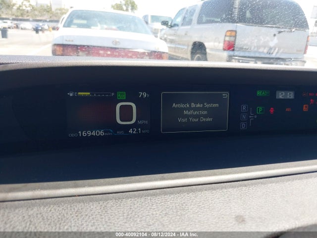 Toyota Prius Two 2018 JTDKBRFU3J3586727 Image 7