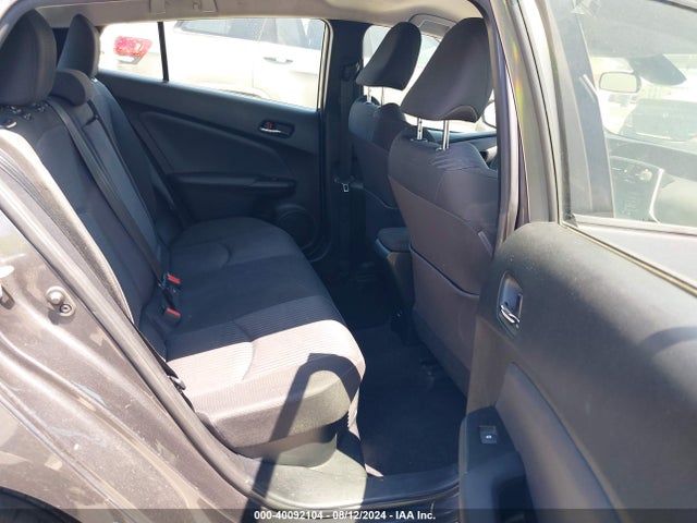 Toyota Prius Two 2018 JTDKBRFU3J3586727 Image 8