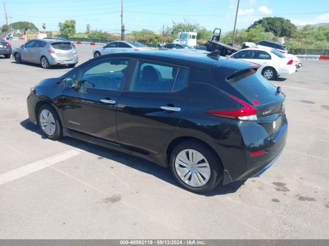 1N4AZ1CP2JC304820 Nissan LEAF S