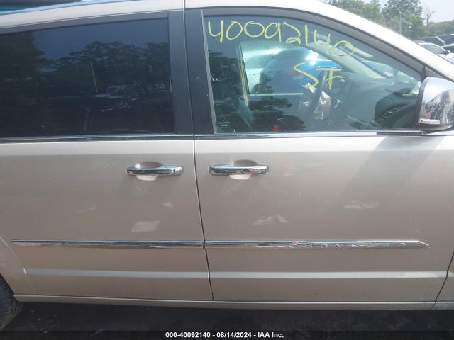 2C4RC1JG1GR133379 Chrysler Town & Country Limited