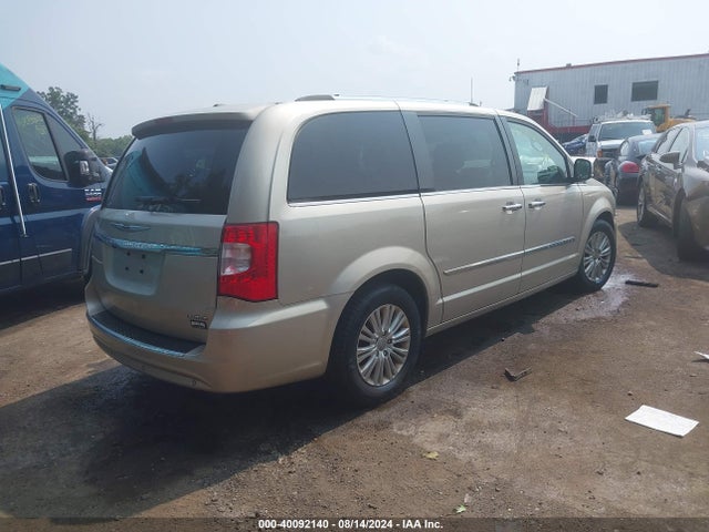 2C4RC1JG1GR133379 Chrysler Town & Country Limited