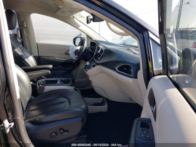2C4RC1EG2HR850692 Chrysler Pacifica Touring-l Plus