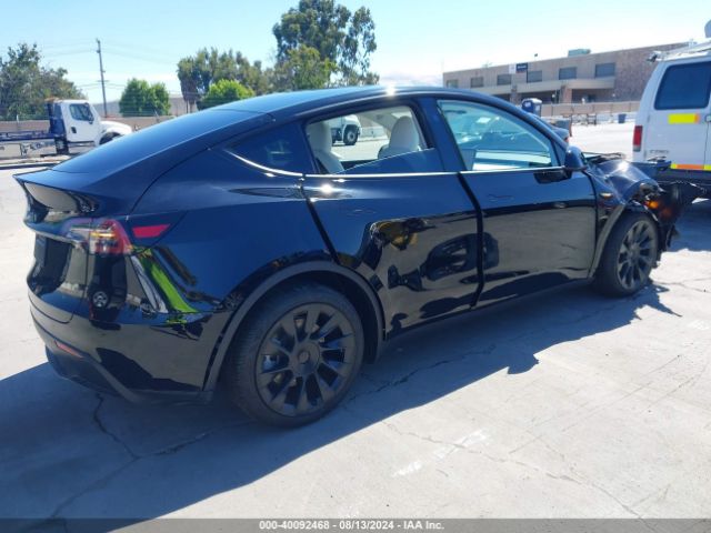2024 TESLA MODEL Y 7SAYGDED2RF085894 Photo 3