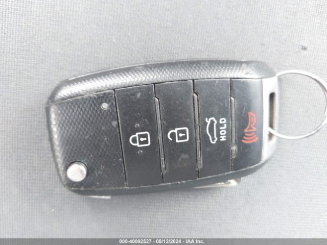 KNAGM4A70F5568702 KIA Optima Lx