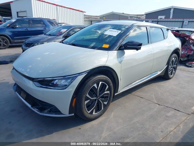 KIA Ev6 Wind 2023 KNDC34LA1P5099411 Image 2