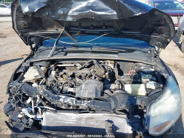 Ford FOCUS SE 2014 1FADP3K22EL296275 Image 10