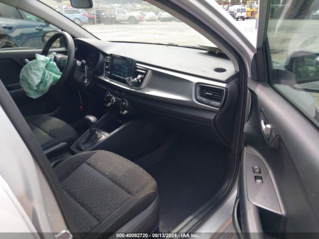 3KPA25AD9LE309538 KIA Rio 5-door S