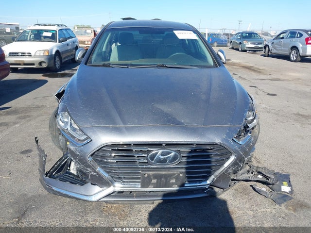 Hyundai SONATA SE 2019 5NPE24AF8KH806913 Image 12