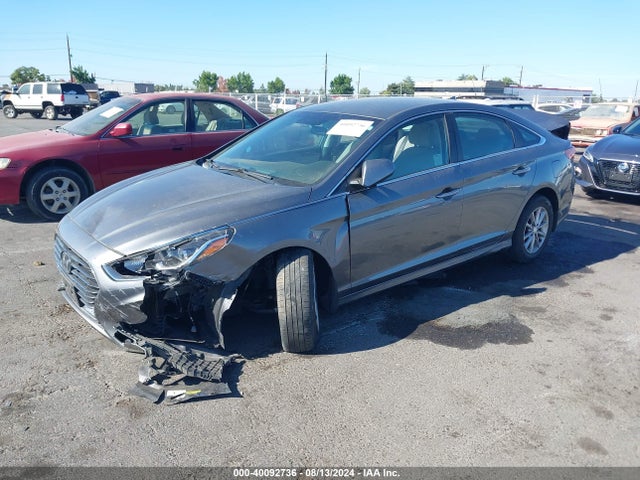 Hyundai SONATA SE 2019 5NPE24AF8KH806913 Image 2
