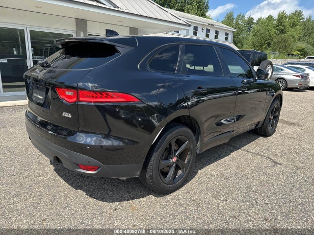 2019 JAGUAR F-PACE SADCJ2FXXKA602044 Photo 3
