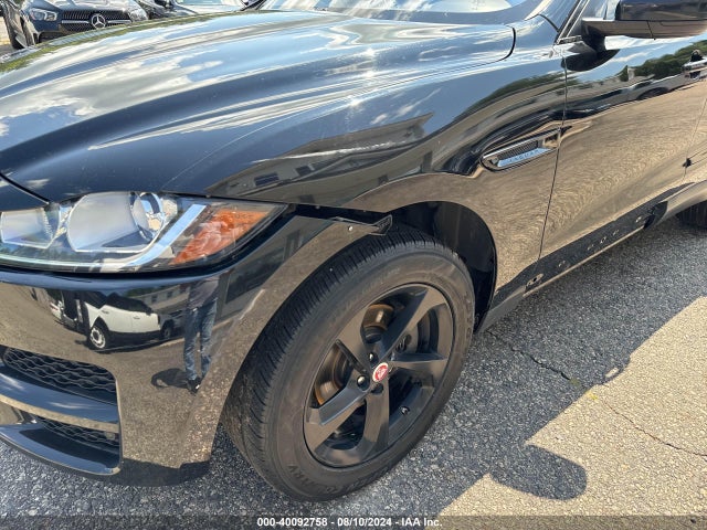 2019 JAGUAR F-PACE SADCJ2FXXKA602044 Photo 5