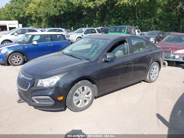 Chevrolet Cruze Ls Auto 2015 1G1PA5SH5F7165417 Image 2