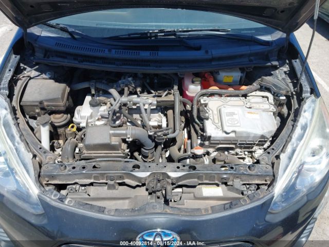 JTDKDTB3XG1121189 Toyota Prius C Two