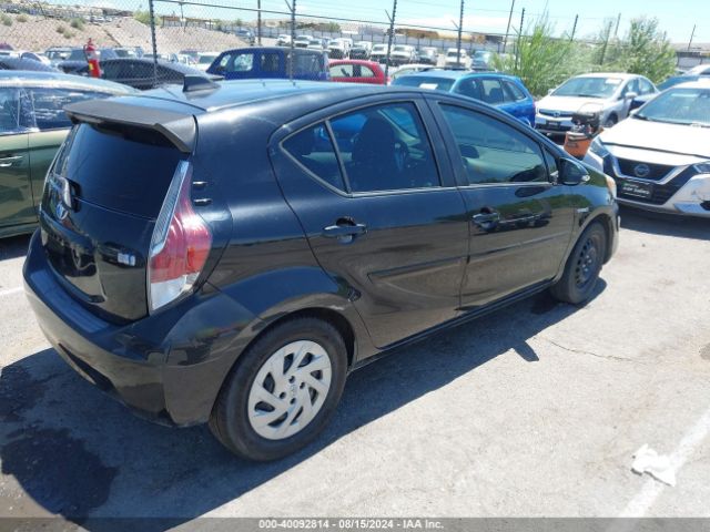 JTDKDTB3XG1121189 Toyota Prius C Two