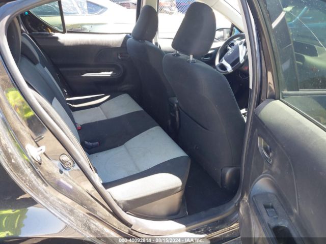 JTDKDTB3XG1121189 Toyota Prius C Two