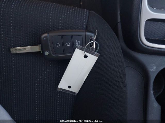 KMHRB8A35NU202353 Hyundai Venue Se