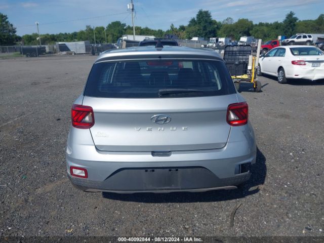 KMHRB8A35NU202353 Hyundai Venue Se