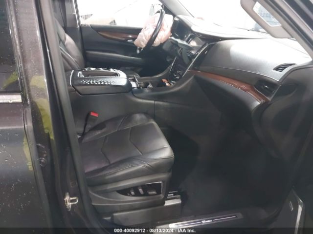 1GYS4BKJ0GR121366 Cadillac Escalade Luxury Collection