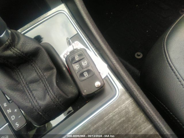 1VWCT7A35HC075631 Volkswagen Passat 1.8t Sel Premium