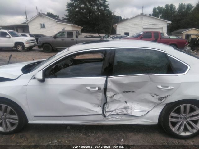 1VWCT7A35HC075631 Volkswagen Passat 1.8t Sel Premium