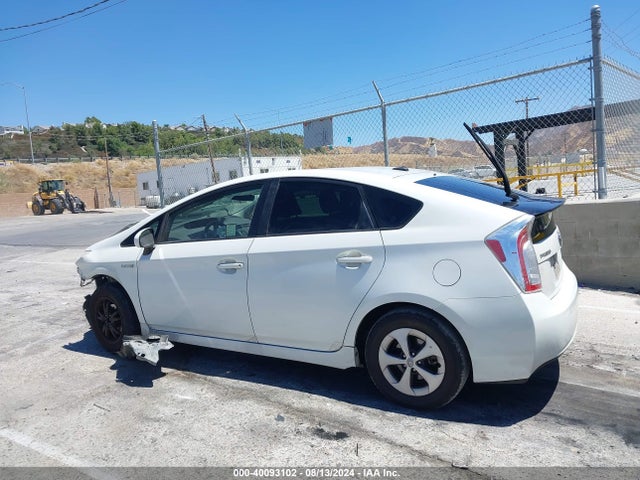 Toyota Prius Three 2015 JTDKN3DU4F0472039 Image 15