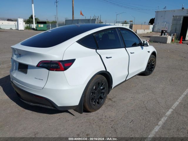2023 TESLA MODEL Y 7SAYGDEE9PF639941 Photo 3