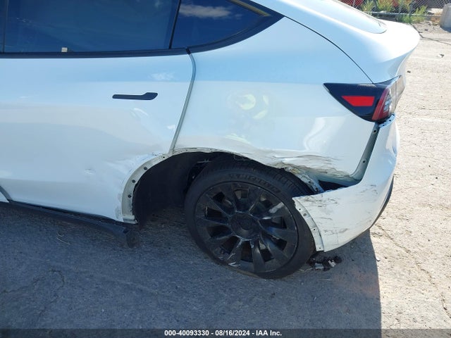2023 TESLA MODEL Y 7SAYGDEE9PF639941 Photo 5