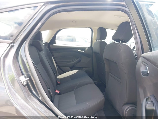 Ford FOCUS SE 2017 1FADP3K24HL295472 Image 8