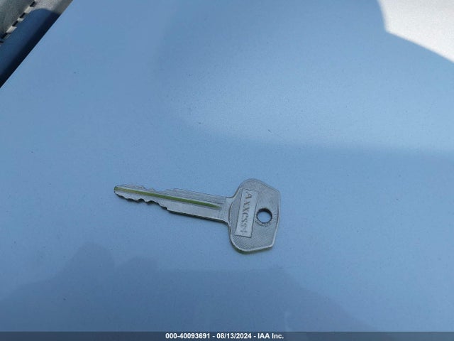 2001 MITSUBISHI MIRAGE JA3AY11A71U000273 Photo 10