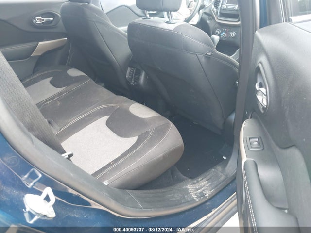 1C4PJLCB6JD563087 Jeep Cherokee Latitude Fwd