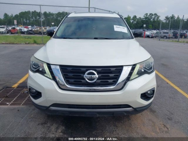 5N1DR2MM2HC671143 Nissan Pathfinder Platinum