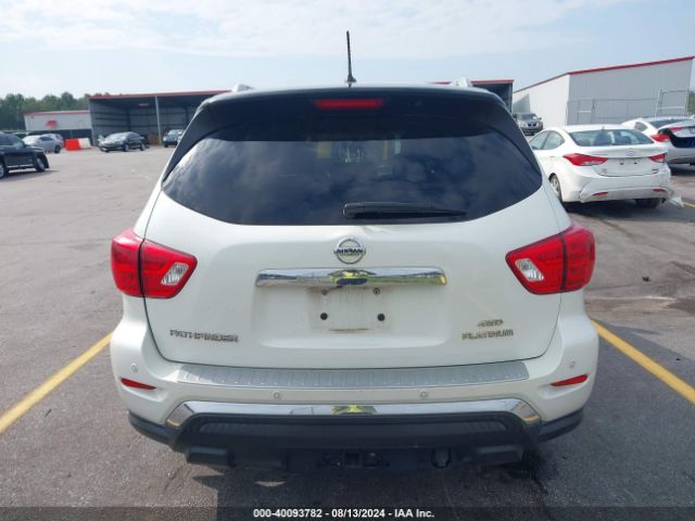 5N1DR2MM2HC671143 Nissan Pathfinder Platinum