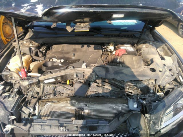1LN6L9NC8H5611915 Lincoln Continental Reserve