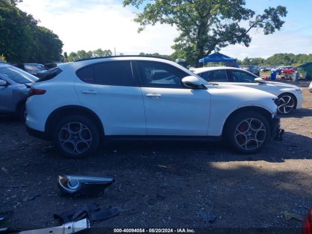 ZASFAKNN7J7B73621 Alfa Romeo Stelvio Ti Sport Awd