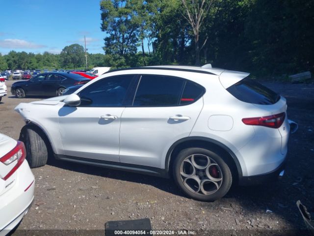 ZASFAKNN7J7B73621 Alfa Romeo Stelvio Ti Sport Awd