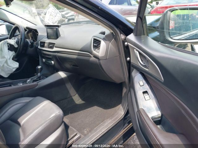 3MZBN1L35JM263568 Mazda Mazda3 Touring
