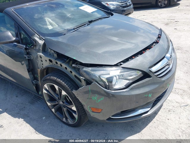 W04WH3N5XJG016671 Buick Cascada Premium
