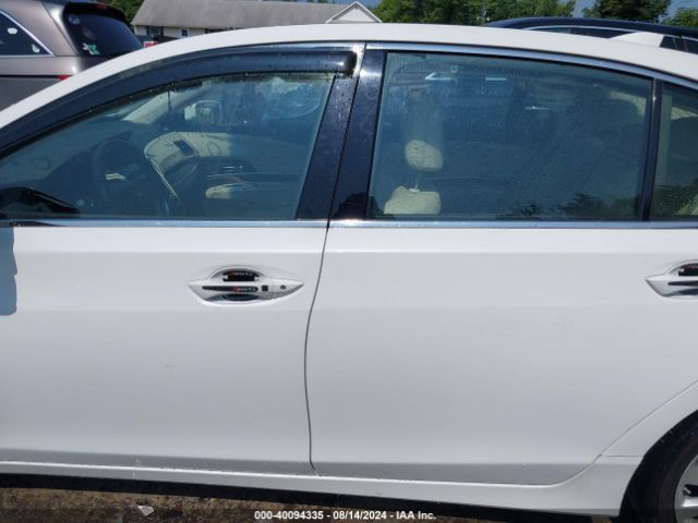 JH4KC1F94EC001782 Acura RLX