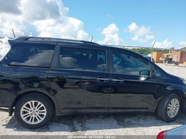 5TDYZ3DC4HS807211 Toyota Sienna Xle 8 Passenger