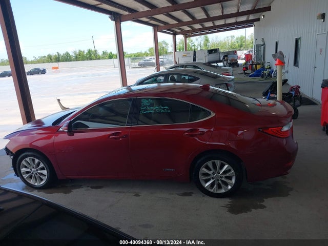 JTHBW1GG4F2087431 Lexus ES 300H