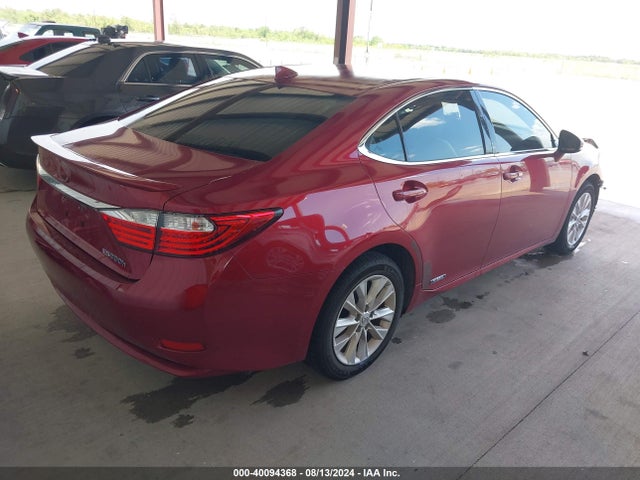 JTHBW1GG4F2087431 Lexus ES 300H