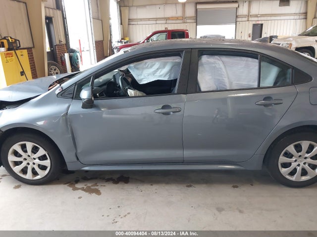 Toyota COROLLA LE 2022 5YFEPMAE2NP363805 Image 14