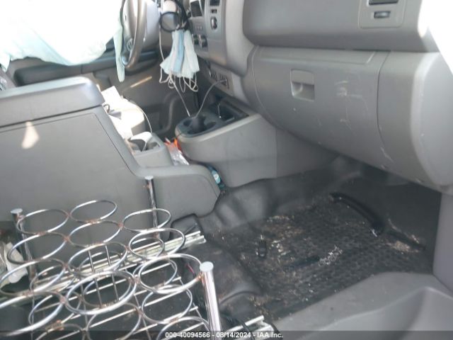 1N6BF0LY4KN810579 Nissan Nv Cargo Nv2500 Hd Sv V6